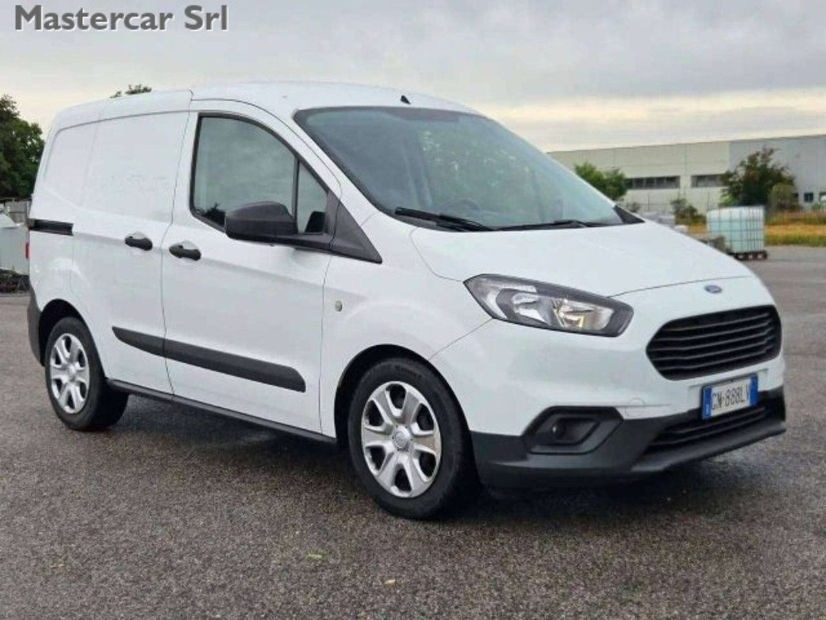 Ford Tourneo Courier 1.5 TDCI 100 CV Sport (8)