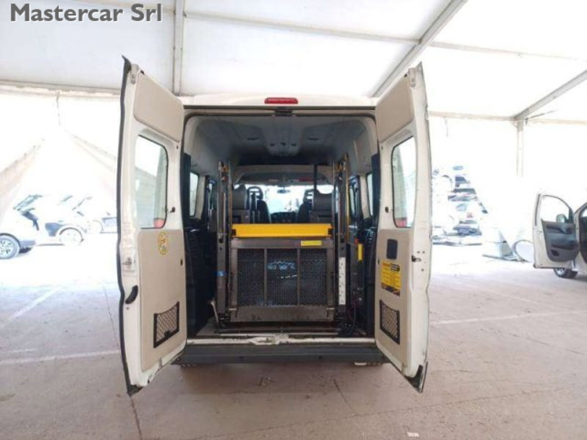 Peugeot Boxer Furgone 333 2.0 BlueHDi/130CV FAP PM-TM Combi Comfort (13)