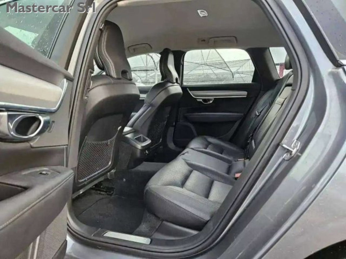 Volvo V90 D4 AWD Geartronic Business Plus (13)