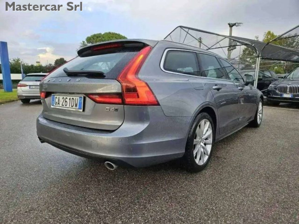 Volvo V90 D4 AWD Geartronic Business Plus (9)
