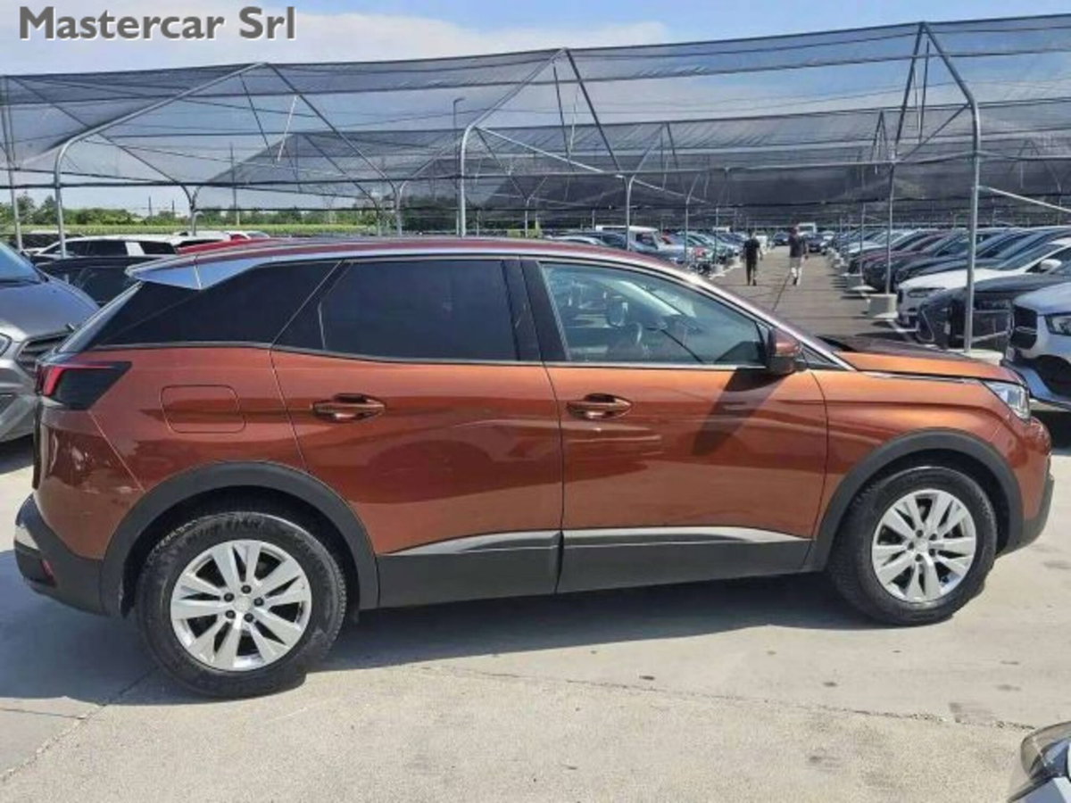 Peugeot 3008 BlueHDi 130 S&S EAT8 Business (4)