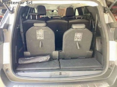 Peugeot 5008 BlueHDi 130 S&S Allure (8)