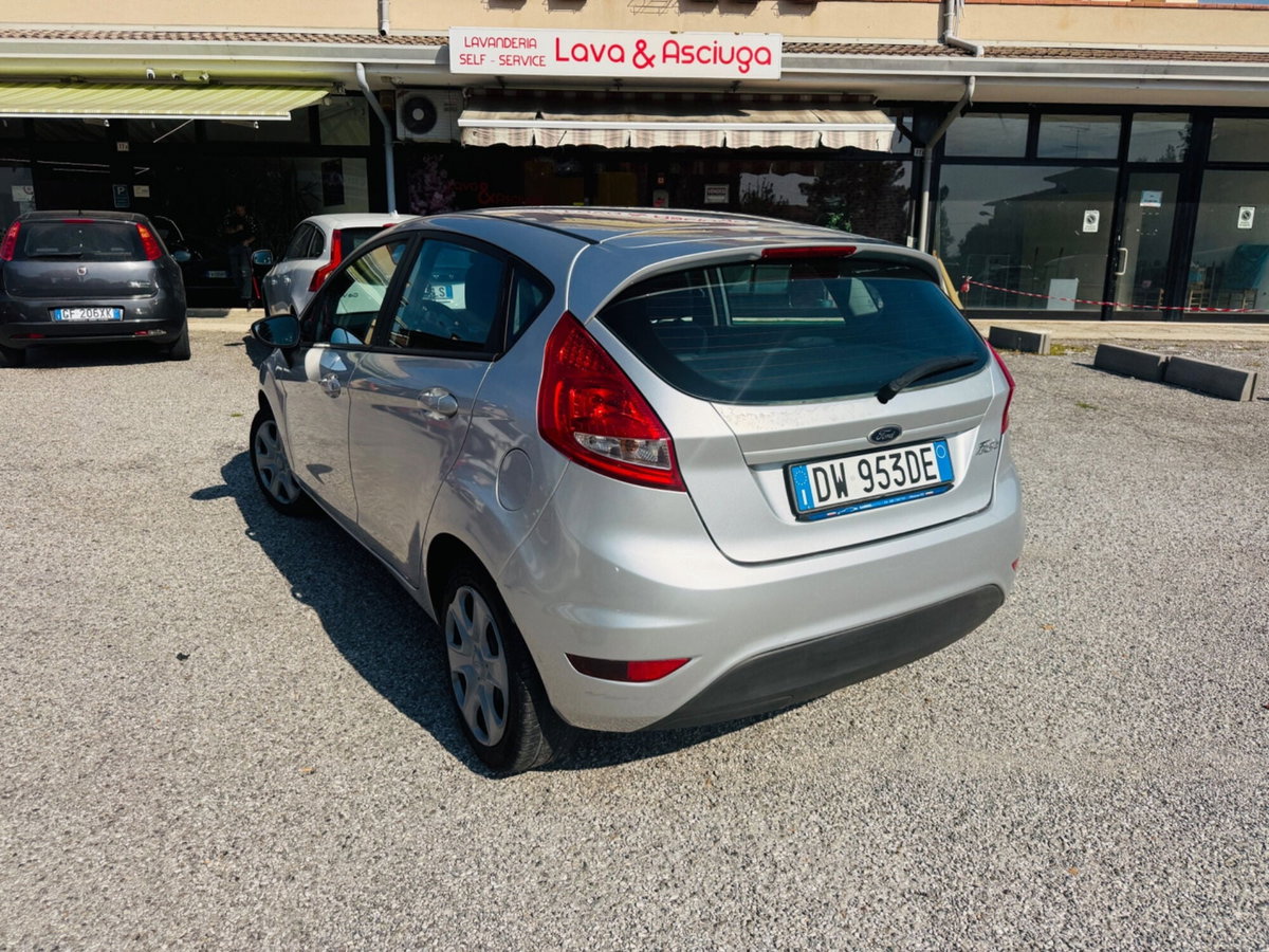 Ford Fiesta 1.2 82 CV 5 porte Titanium (5)