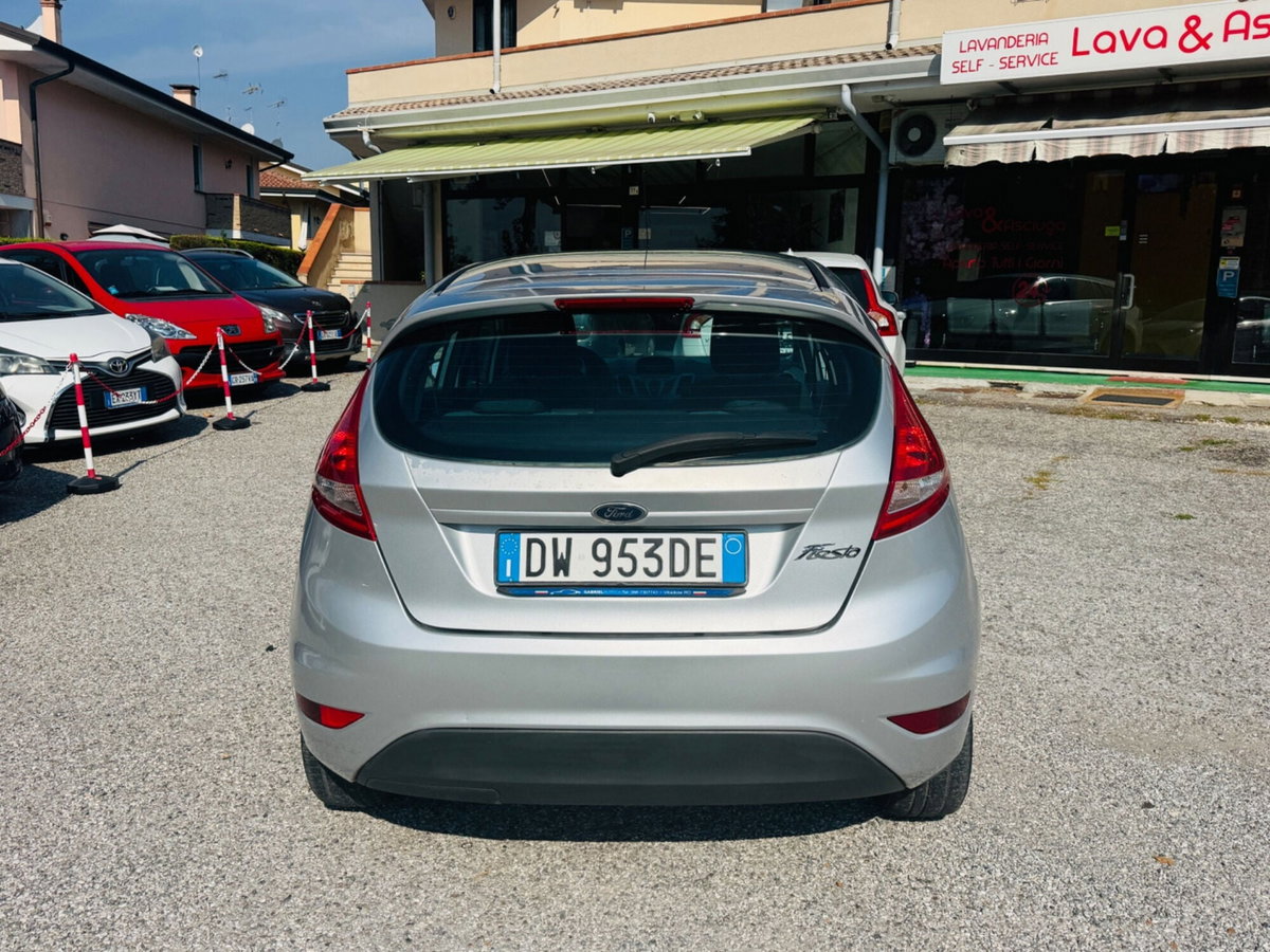 Ford Fiesta 1.2 82 CV 5 porte Titanium (6)
