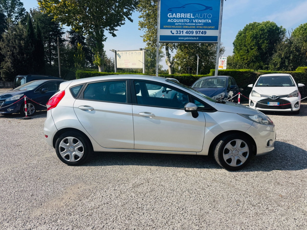 Ford Fiesta 1.2 82 CV 5 porte Titanium (8)