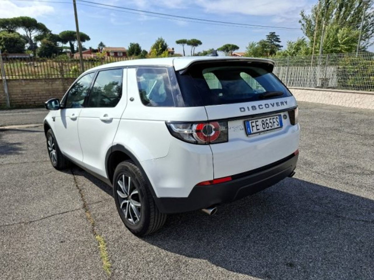 Land Rover Discovery Sport 2.0 TD4 150 CV Pure (3)