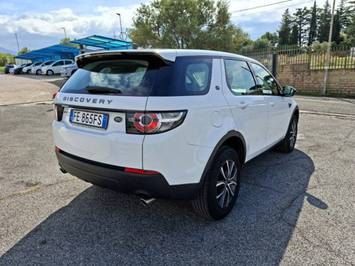 Land Rover Discovery Sport 2.0 TD4 150 CV Pure (4)