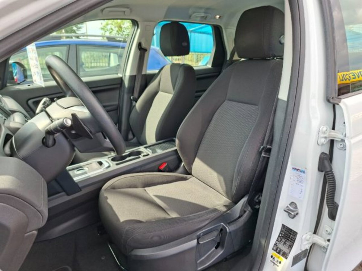 Land Rover Discovery Sport 2.0 TD4 150 CV Pure (6)