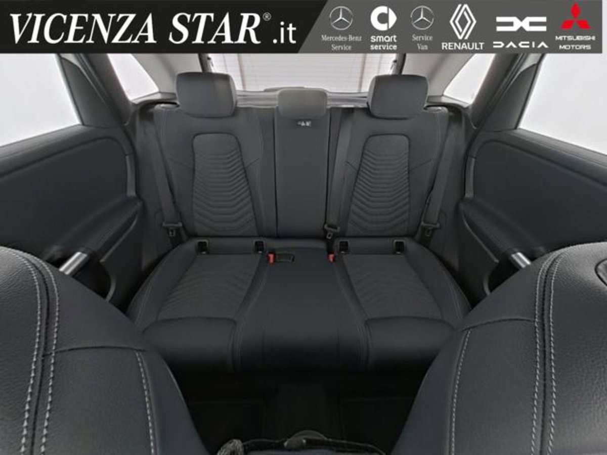 Mercedes-Benz Classe B 200 Sport (9)