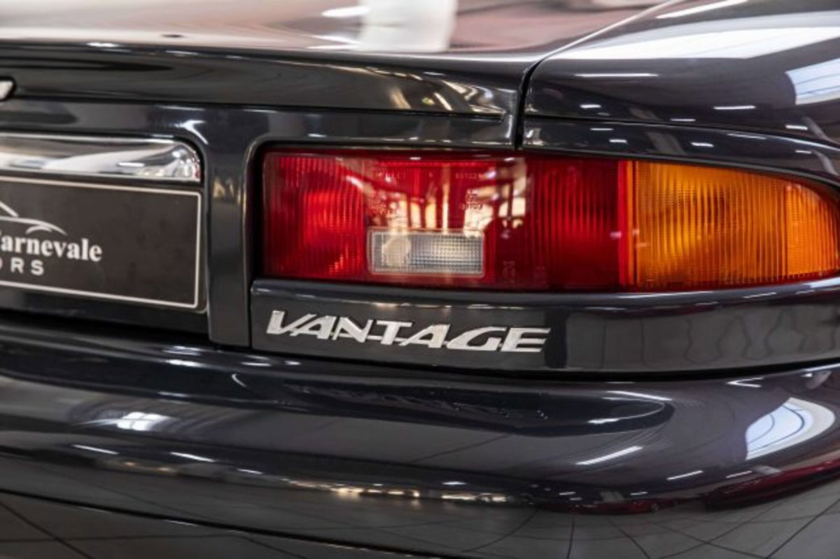 Aston Martin DB7 Cabrio Vantage Volante (9)
