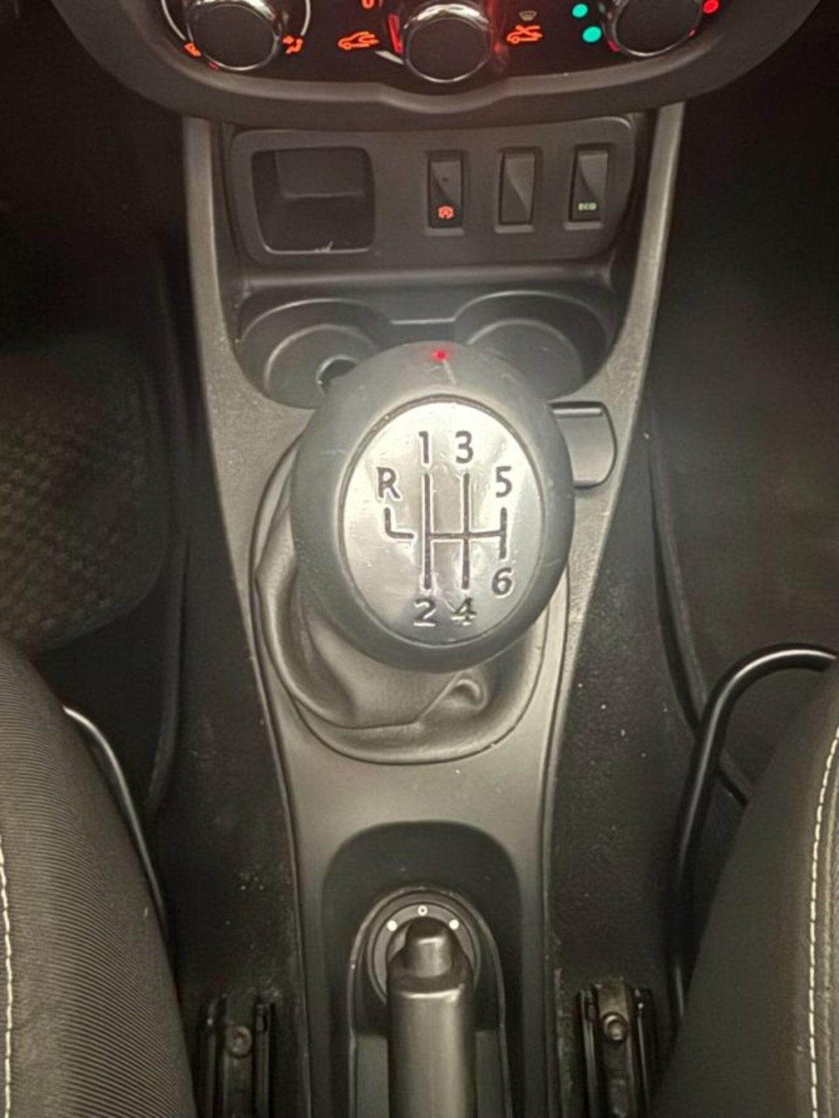 Dacia Duster 1.5 dCi 110CV Start&Stop 4x2 Serie Lim.Urban Explorer (19)