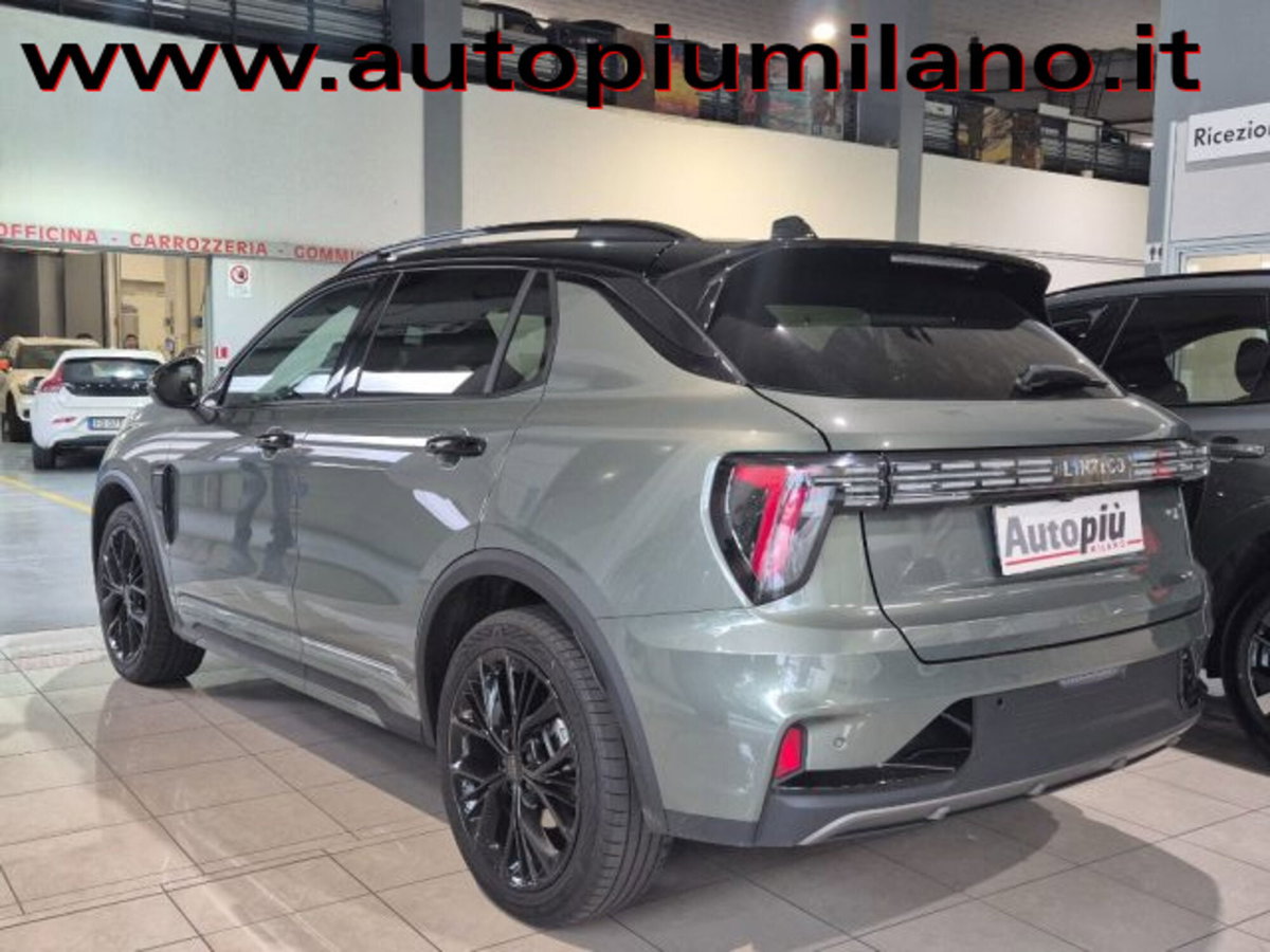 Lynk & Co 01 01 1.5 td phev More auto (2)