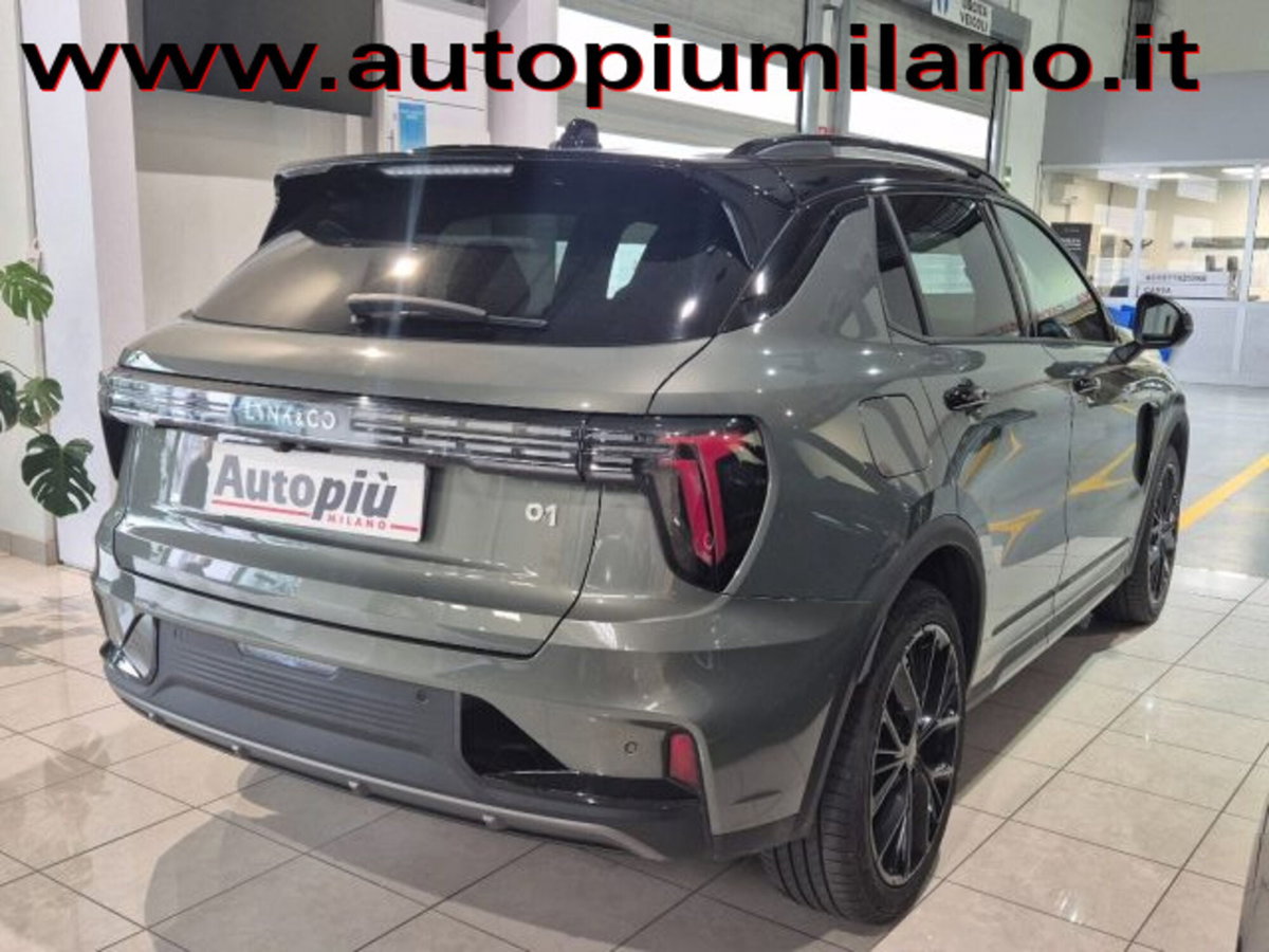 Lynk & Co 01 01 1.5 td phev More auto (4)