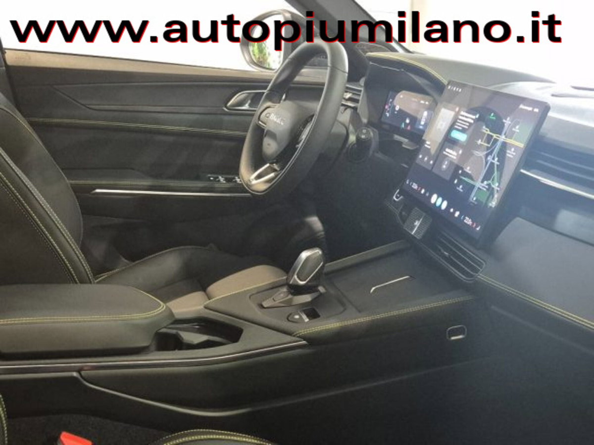 Lynk & Co 01 01 1.5 td phev More auto (7)