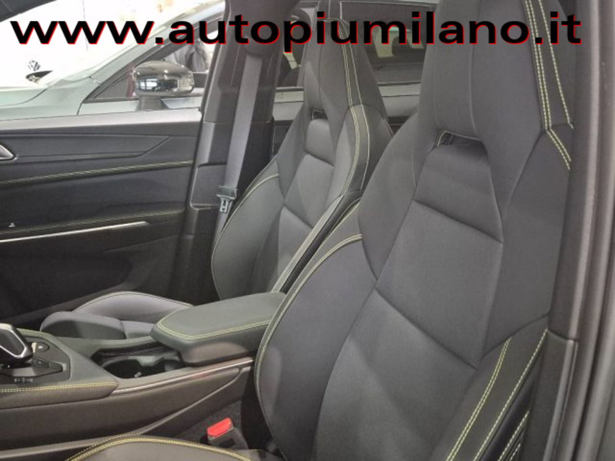 Lynk & Co 01 01 1.5 td phev More auto (8)