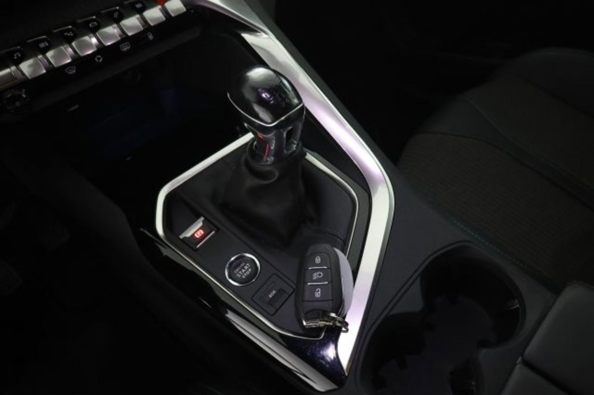 Peugeot 3008 PureTech Turbo 130 S&S Allure Pack (14)