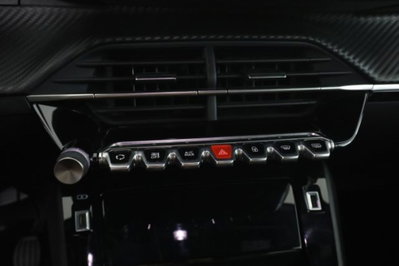 Peugeot 2008 PureTech 100 S&S Allure (13)