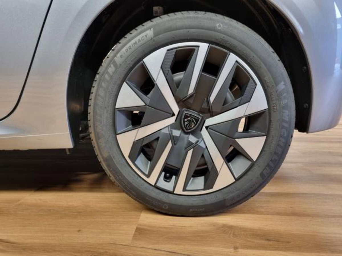 Peugeot 208 1.2 puretech Active s&s 100cv (15)