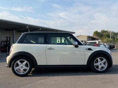 MINI Mini 1.6 16V Cooper (7)
