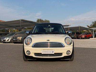 MINI Mini 1.6 16V Cooper (8)