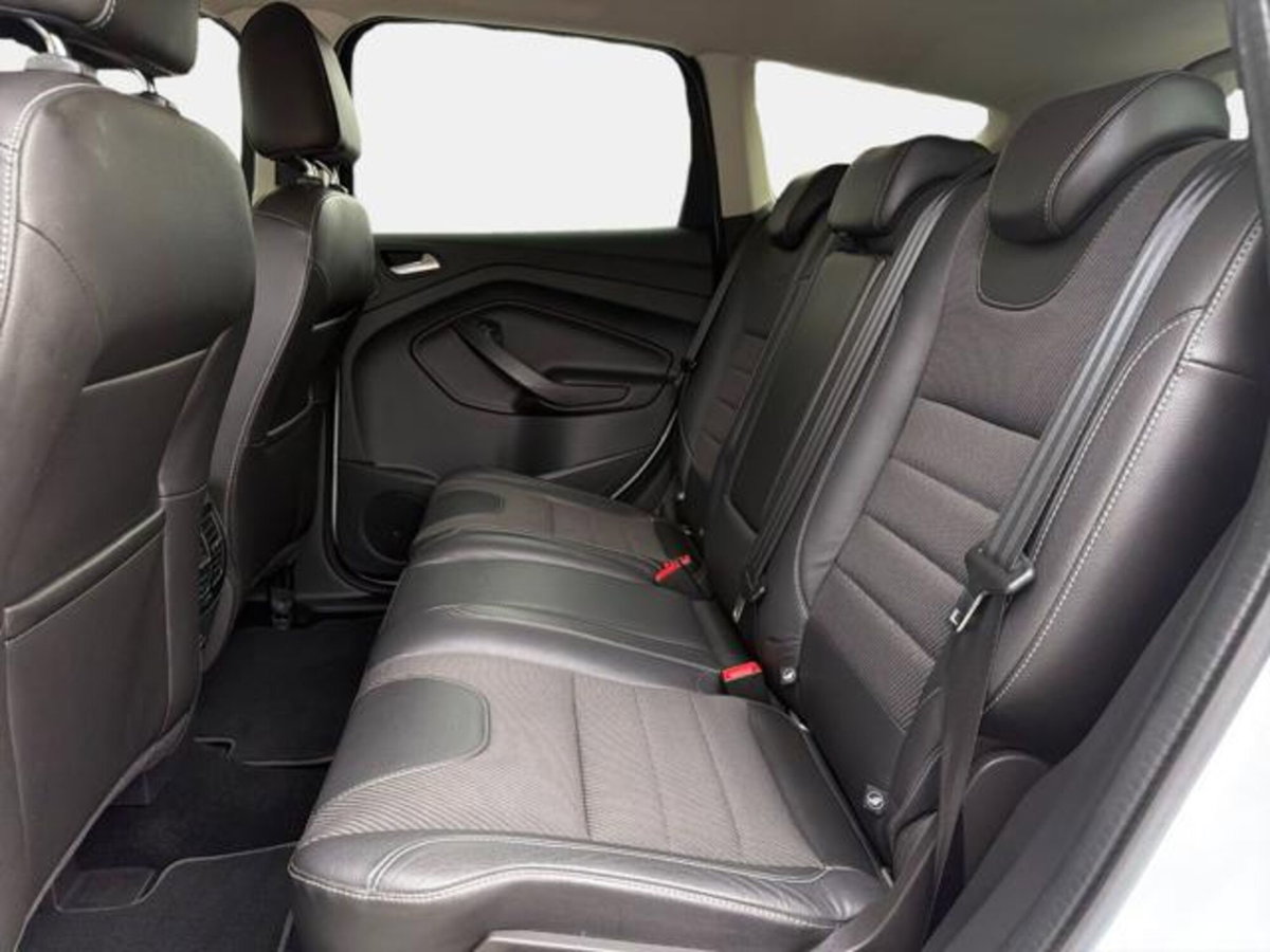 Ford Kuga 1.5 EcoBoost 120 CV 2WD Titanium (13)