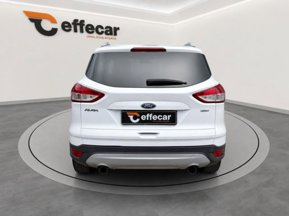 Ford Kuga 1.5 EcoBoost 120 CV 2WD Titanium (5)