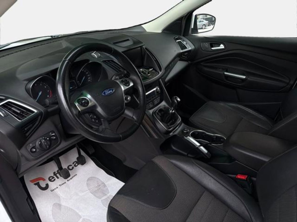 Ford Kuga 1.5 EcoBoost 120 CV 2WD Titanium (7)