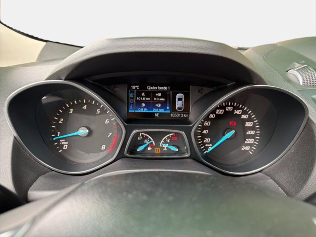 Ford Kuga 1.5 EcoBoost 120 CV 2WD Titanium (9)