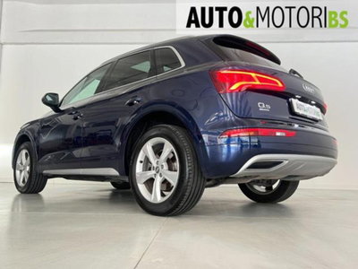 Audi Q5 40 TDI quattro S tronic Business Sport (17)