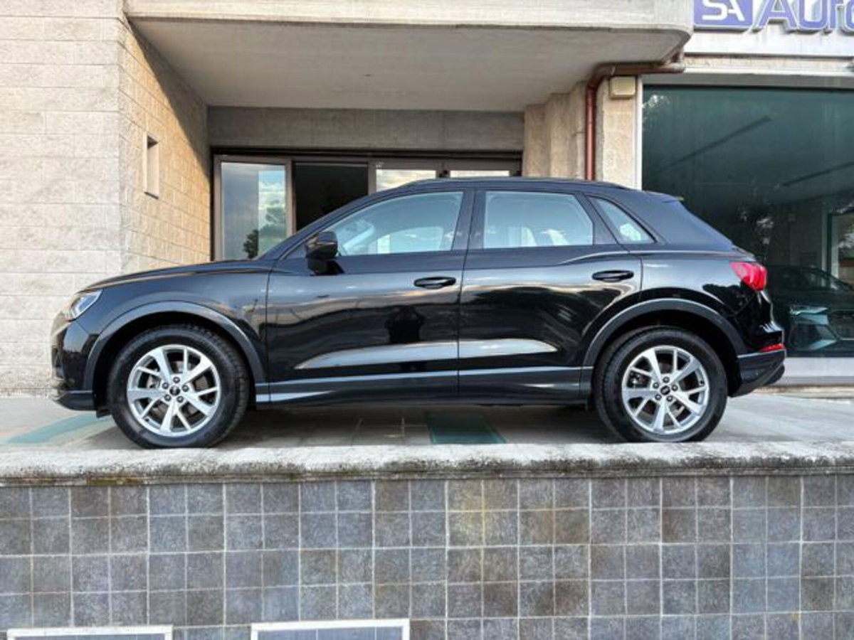 Audi Q3 35 TDI quattro S tronic Business Advanced (8)