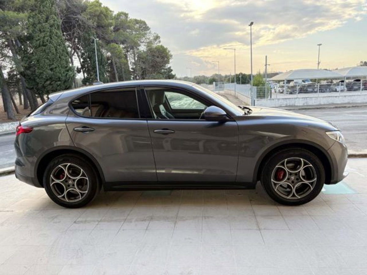 Alfa Romeo Stelvio Stelvio 2.2 Turbodiesel 190 CV AT8 Q4 Sprint (4)