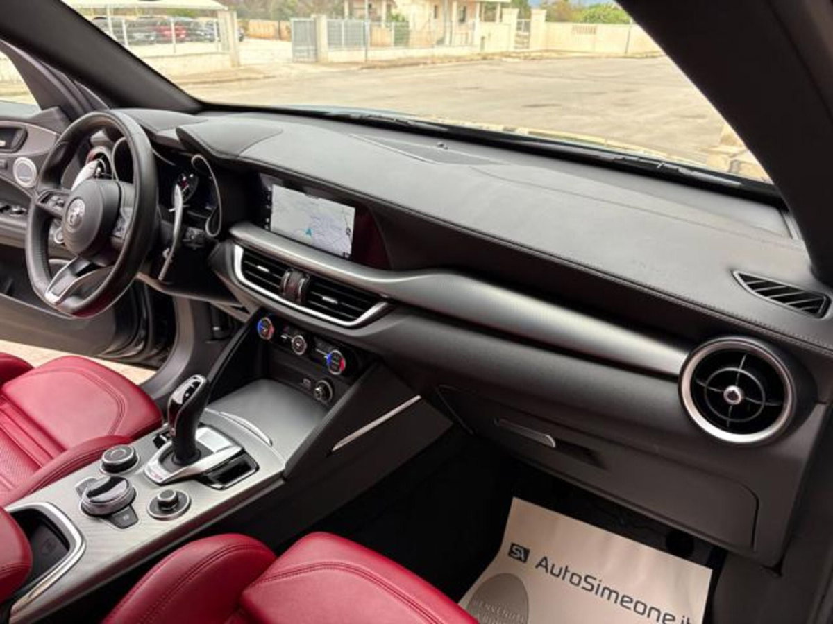 Alfa Romeo Stelvio Stelvio 2.2 Turbodiesel 210 CV AT8 Q4 Veloce (14)