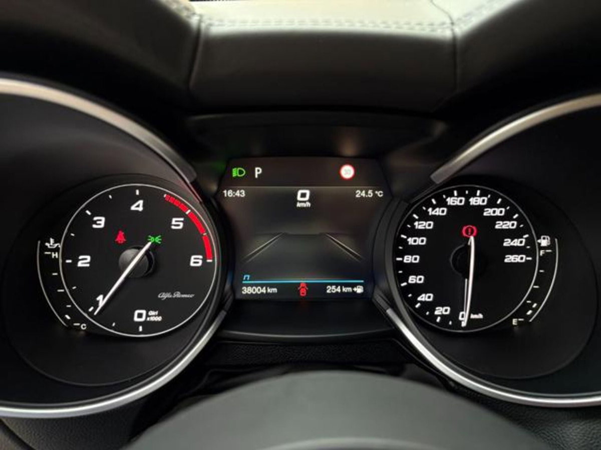 Alfa Romeo Stelvio Stelvio 2.2 Turbodiesel 210 CV AT8 Q4 Veloce (15)