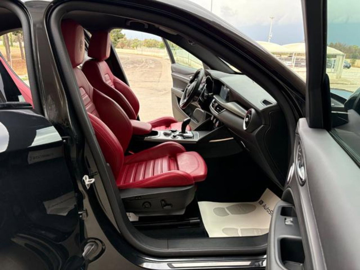 Alfa Romeo Stelvio Stelvio 2.2 Turbodiesel 210 CV AT8 Q4 Veloce (9)