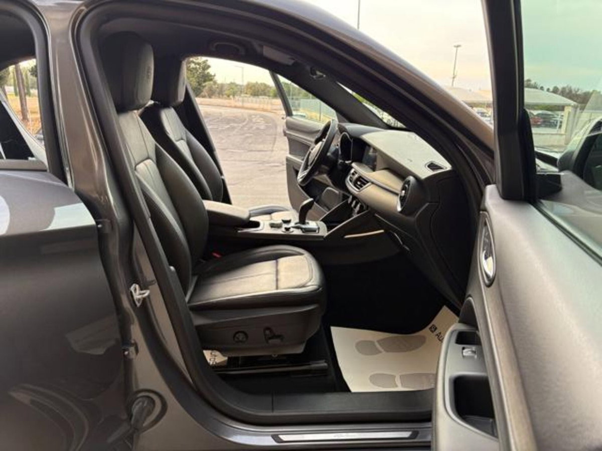 Alfa Romeo Stelvio Stelvio 2.2 Turbodiesel 210 CV AT8 Q4 Ti (9)