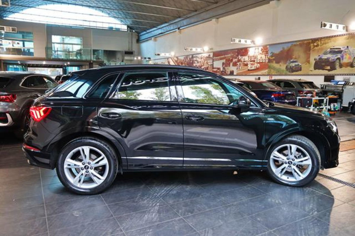 Audi Q3 35 2.0 tdi s-tronic (10)