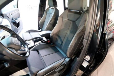 Audi Q3 35 2.0 tdi s-tronic (17)