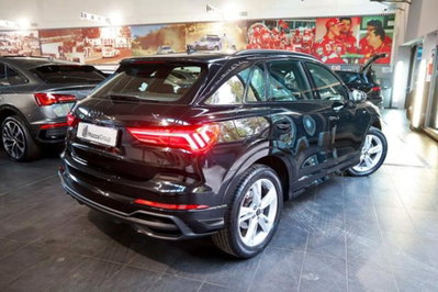 Audi Q3 35 2.0 tdi s-tronic (9)