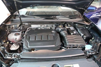 Audi Q3 35 2.0 tdi s-tronic (11)
