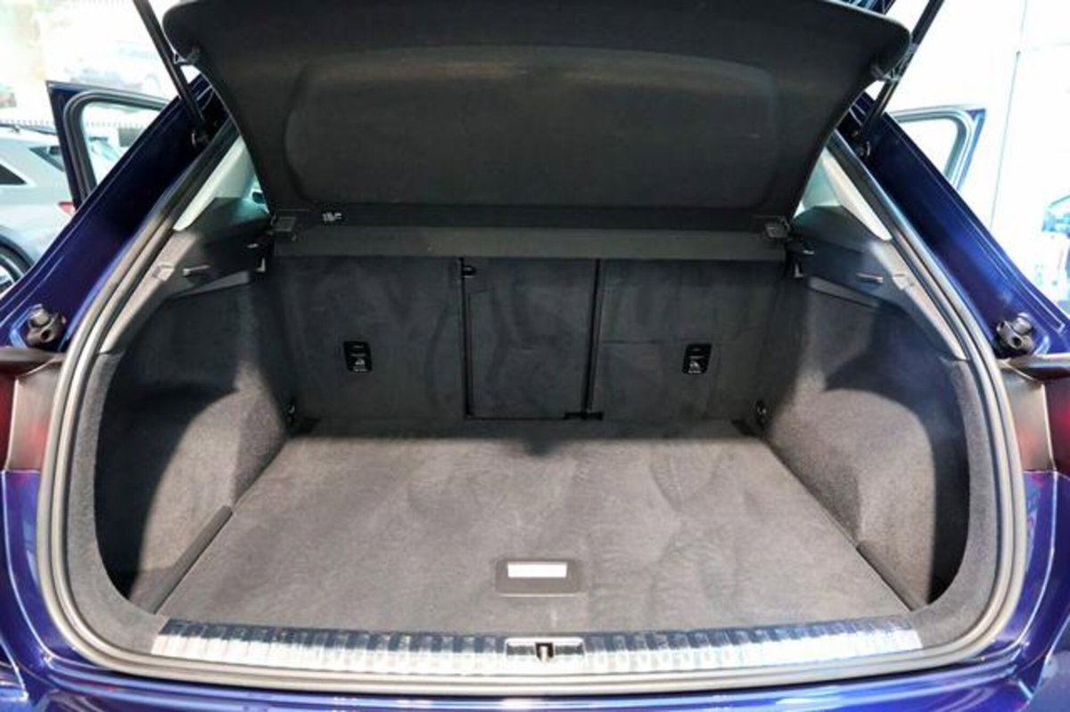 Audi Q3 35 2.0 tdi s-tronic (12)