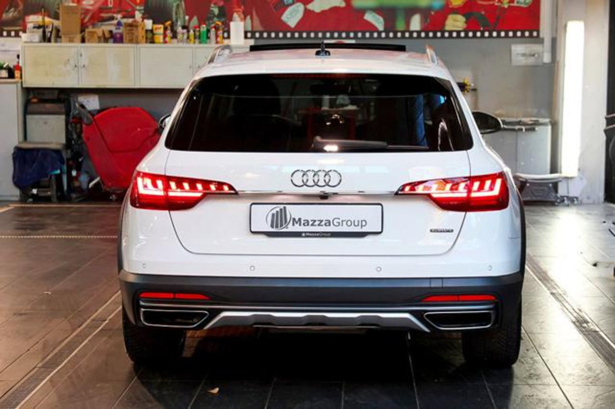 Audi A4 Allroad Allroad 40 2.0 tdi mhev Identity Contrast quattro 204cv s-tronic (4)