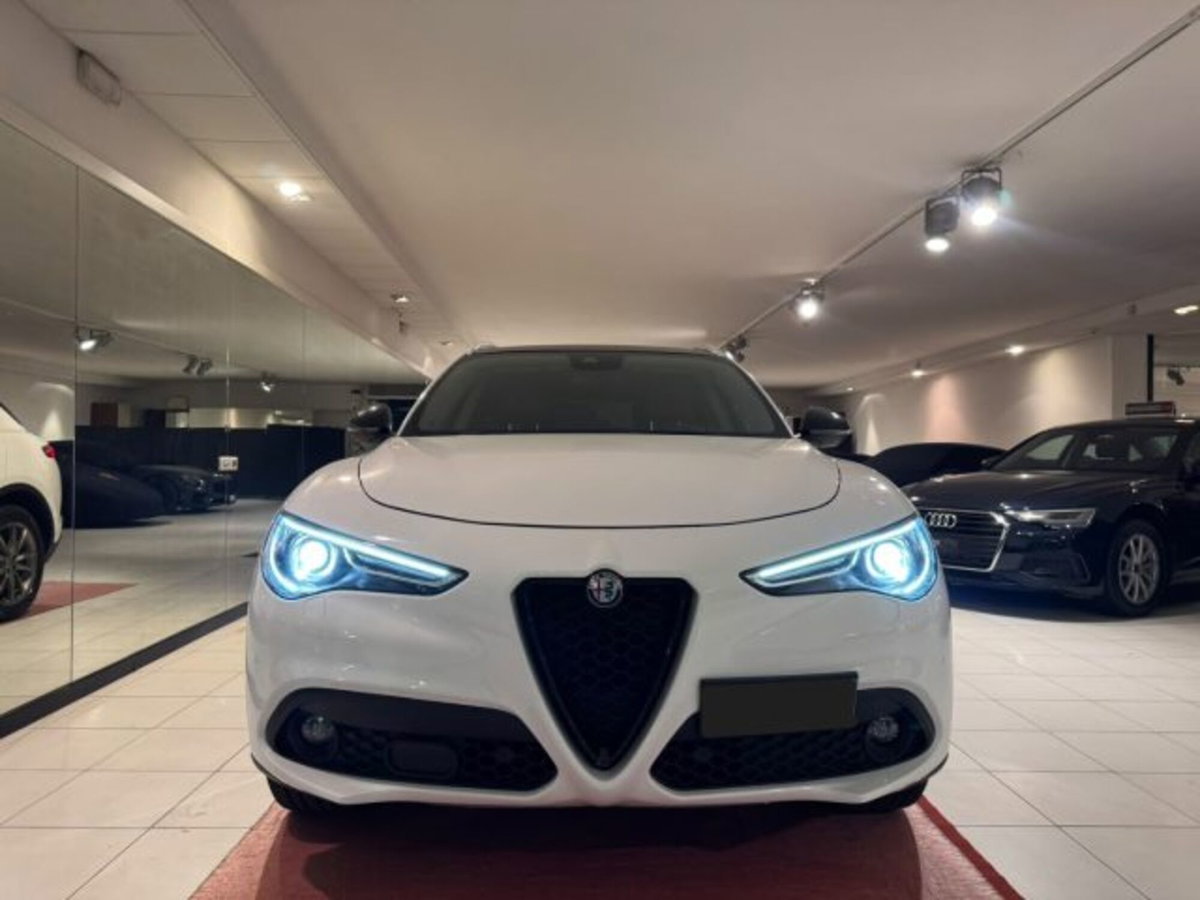 Alfa Romeo Stelvio 2.2 t Veloce Q4 210cv auto (2)