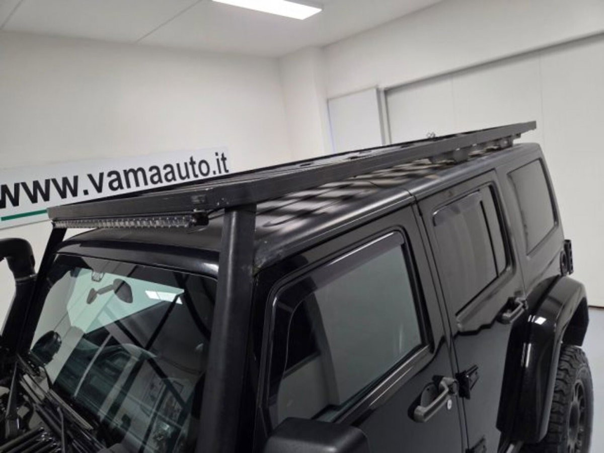 Jeep Wrangler Unlimited 2.8 CRD DPF Rubicon Auto (18)