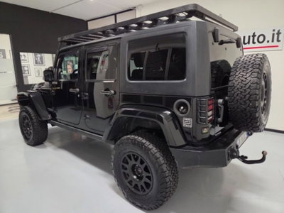Jeep Wrangler Unlimited 2.8 CRD DPF Rubicon Auto (6)