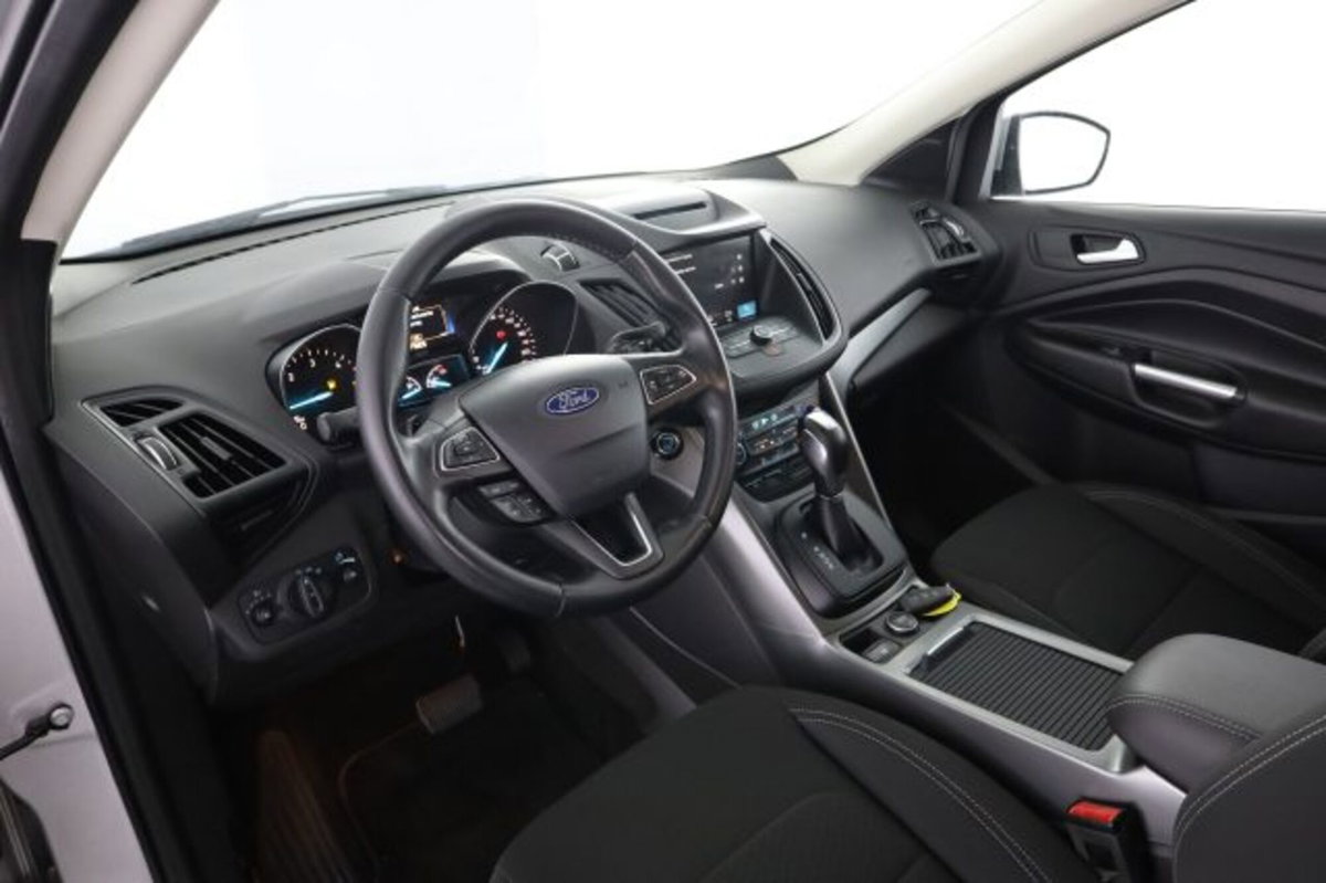 Ford Kuga 1.5 TDCI 120 CV S&S 2WD Powershift Titanium Business