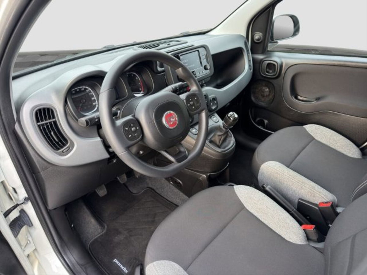 Fiat Panda 1.0 FireFly S&S Hybrid City Cross (9)