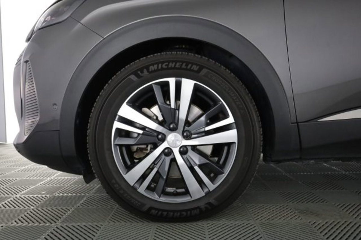 Peugeot 3008 Hybrid 225 e-EAT8 Allure (8)