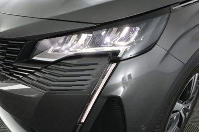 Peugeot 3008 Hybrid 225 e-EAT8 Allure (9)