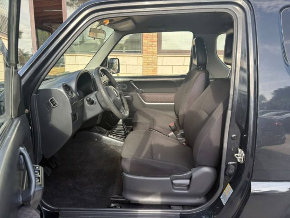 Suzuki Jimny 1.5 DDiS cat 4WD JLX Più (7)