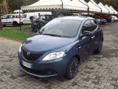 Lancia Ypsilon 1.0 FireFly 5 porte S&S Hybrid Ecochic A. Ferretti usata